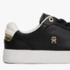 Court-sneaker i metallisk læder