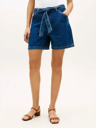 Denimshorts med høj talje og bælte Denimshorts med høj talje og bælte