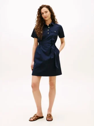 Kortærmet skjortekjole med bælte Kortærmet skjortekjole med bælte
