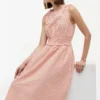 Rynket Gingham Seersucker Midi-kjole Rynket Gingham Seersucker Midi-kjole