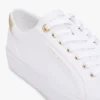Sneaker i canvas med metalliske detaljer