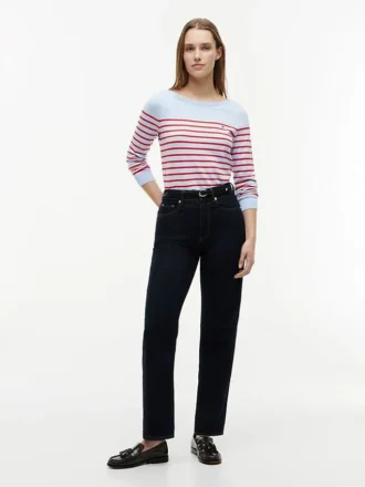 Stribet sweater med bådudskæring Stribet sweater med bådudskæring