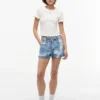 Tommy Jeans denimshorts med opsmøg