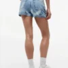 Tommy Jeans denimshorts med opsmøg
